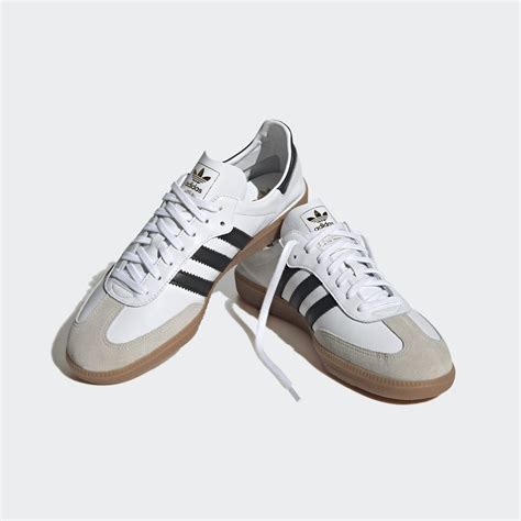 white sneakers size 5 adidas.